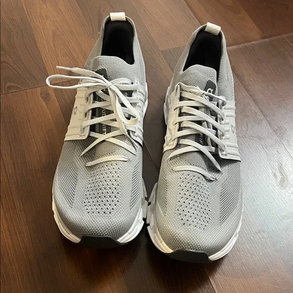 On Cloud Men's Athletic Shoes in Gray - Picture 2 of 5